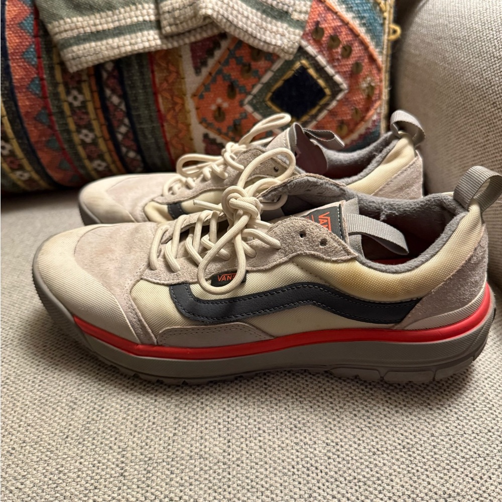 Vans MTE ultrange Cold Weather Footwear women’s 10